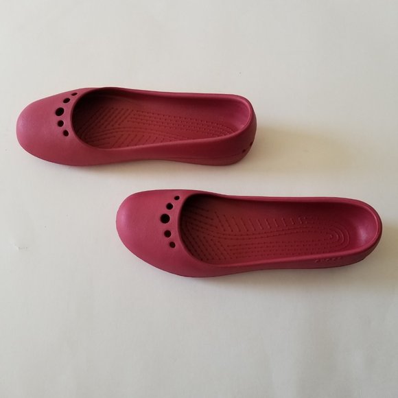 Crocs Red Ballet Flats Rubber Slip-On Shoe  size 9 - Picture 3 of 10